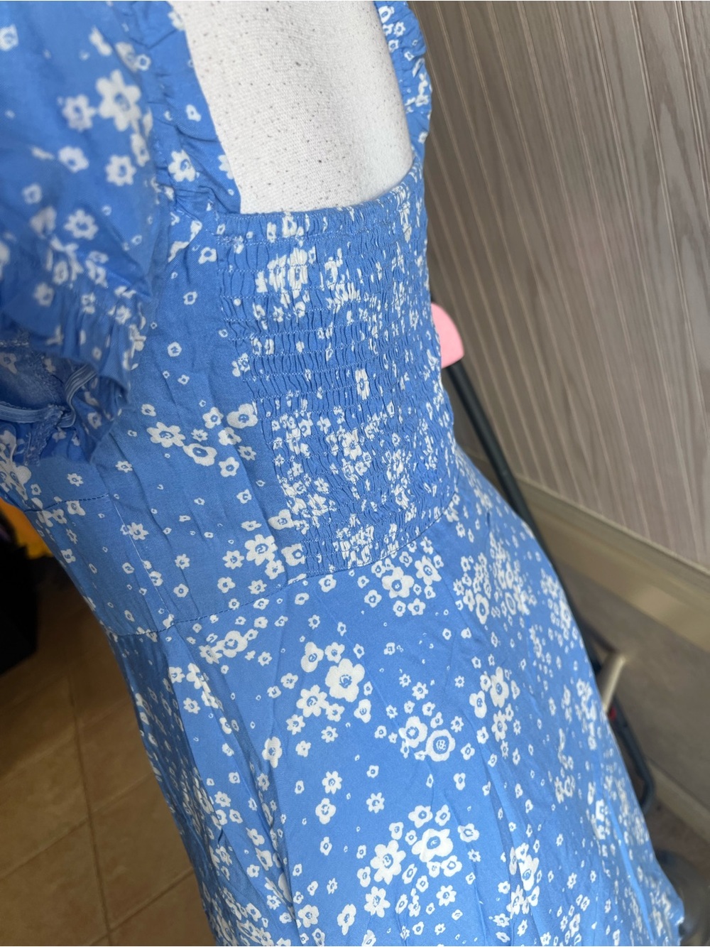 Square-Neck Blue Floral Mini Dress with Puff Sleeves - Picture 7 of 8